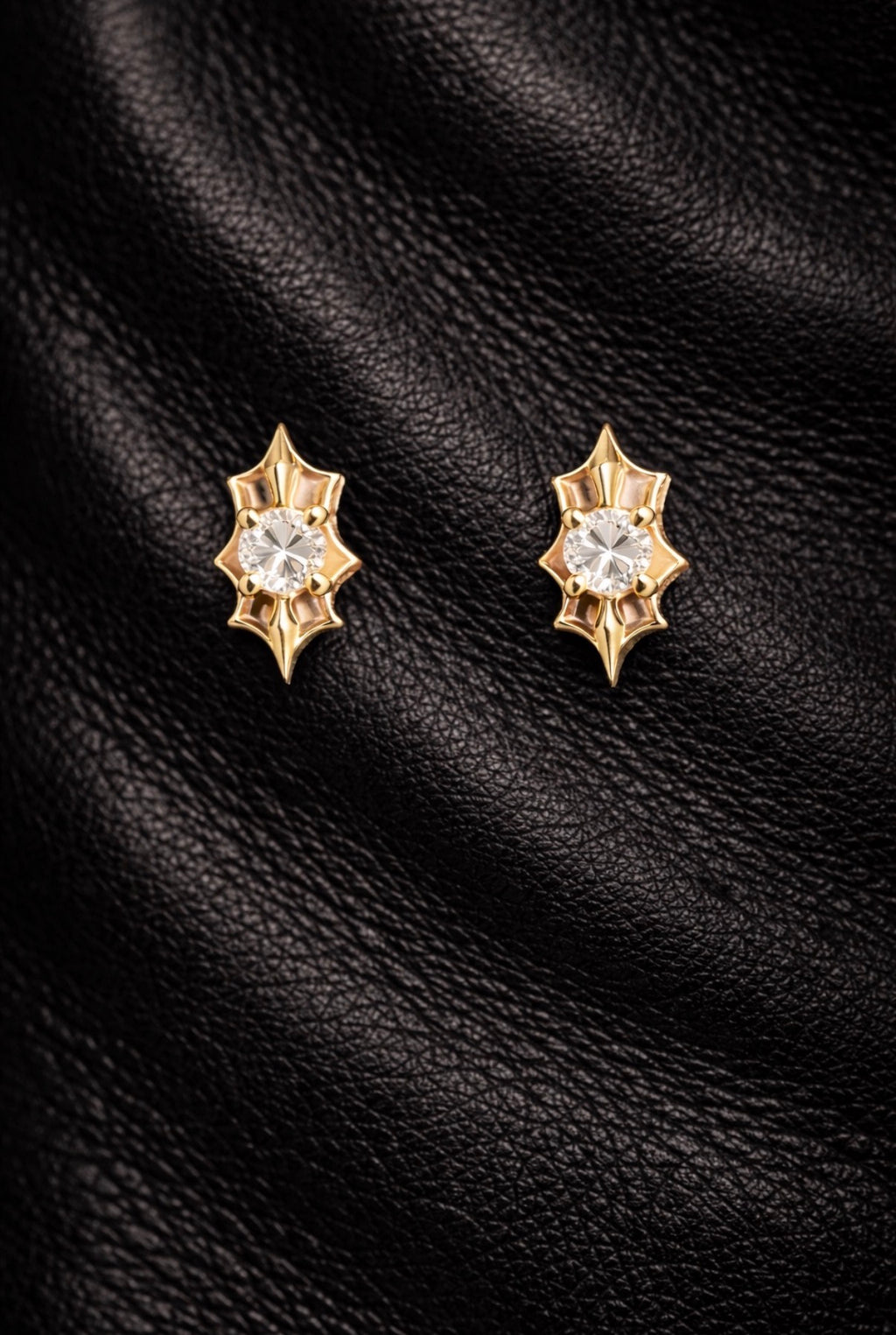 SPIKE - Stud Yellow gold