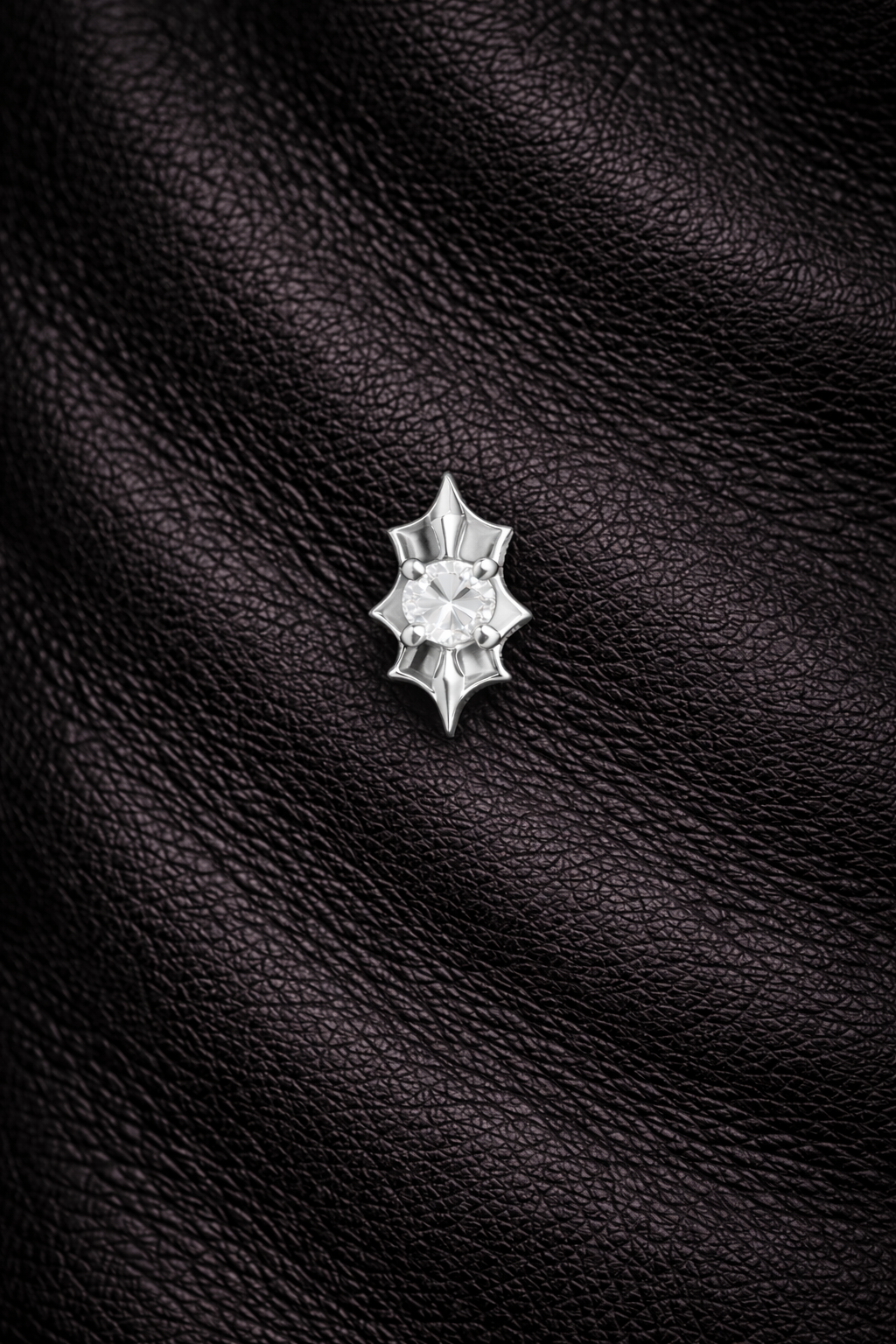SPIKE - Stud White gold