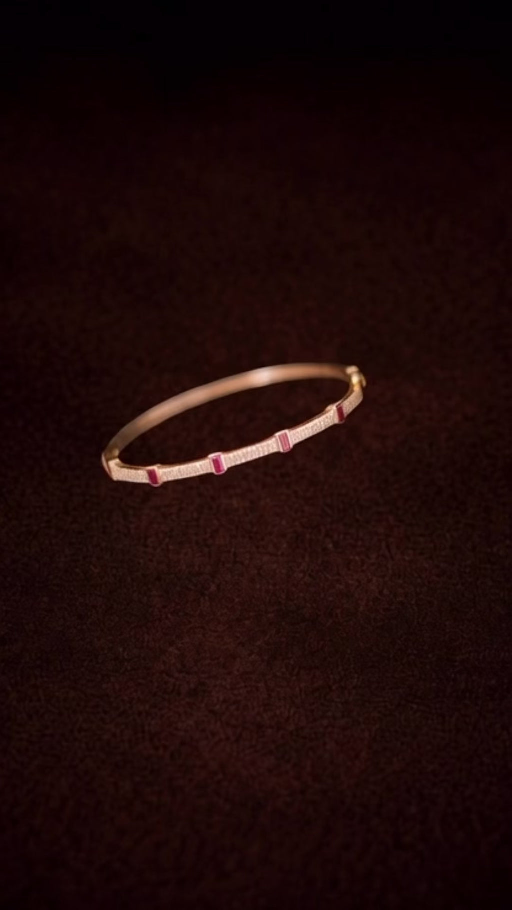 BAR LINE - Bangle with Rubis