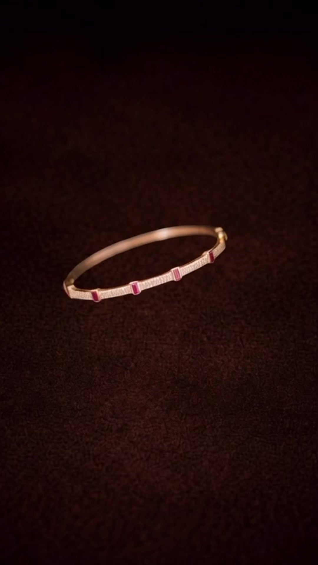 BAR LINE - Bangle with Rubis